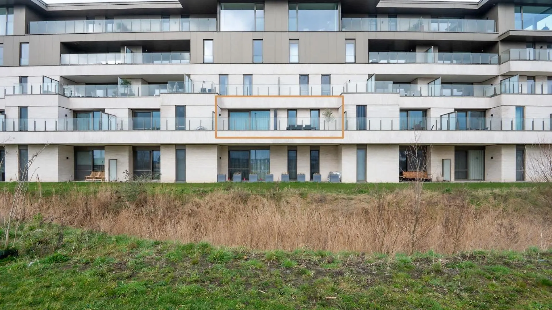 New Apartment Close To The Beach With Garage Ostend