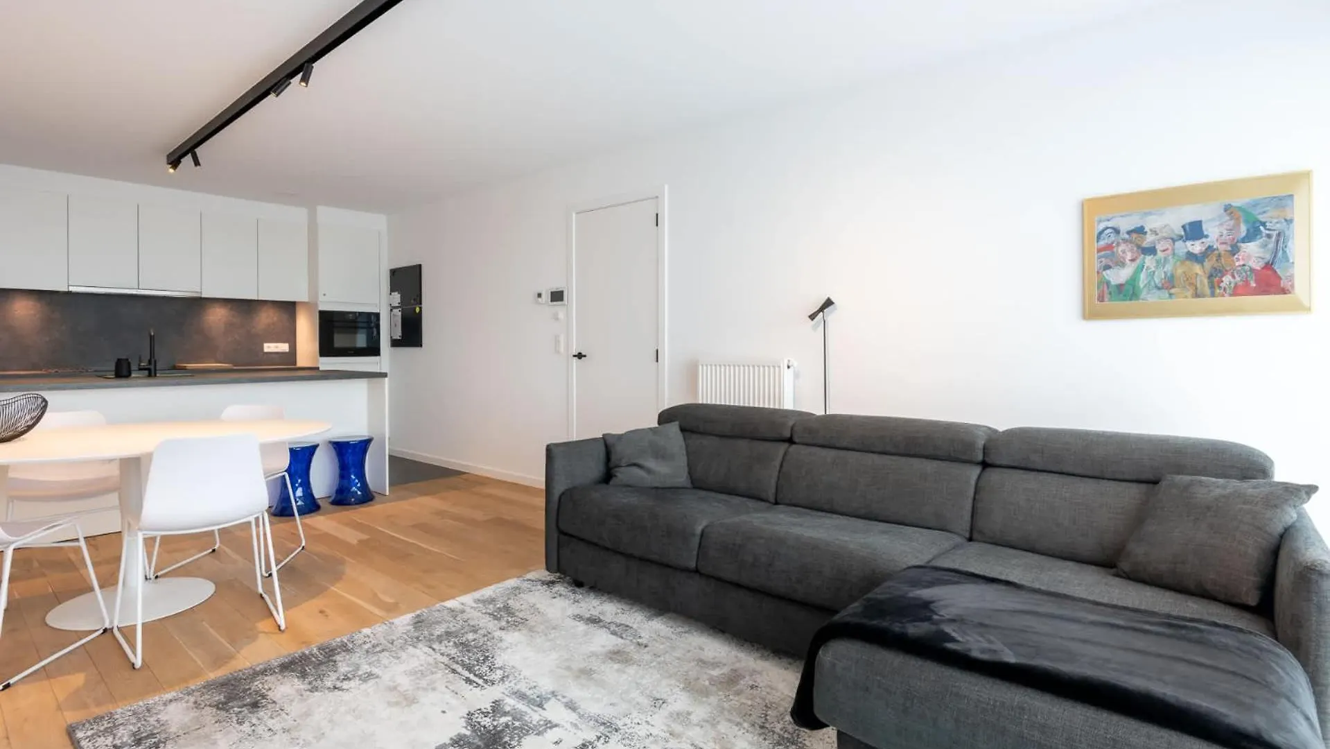 New Apartment Close To The Beach With Garage Ostend