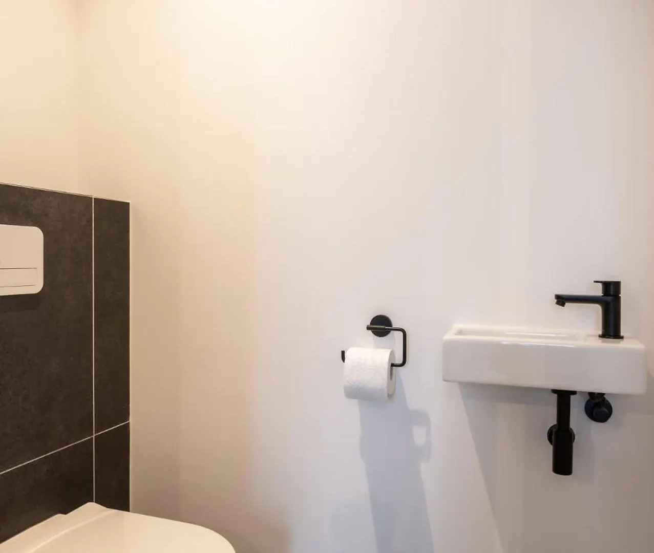 New Apartment Close To The Beach With Garage Ostend